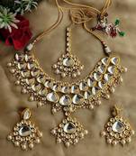 Kundan And Shell Pearls Necklace Set With Maangtikka