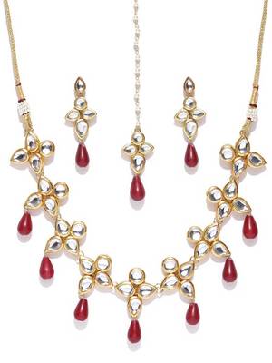 Gold Tone Kundan And Red Onyx Necklace Set With Maangtikka 1