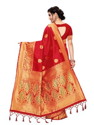 Red Woven Banarasi Sarees With Unstitched Blouse 4