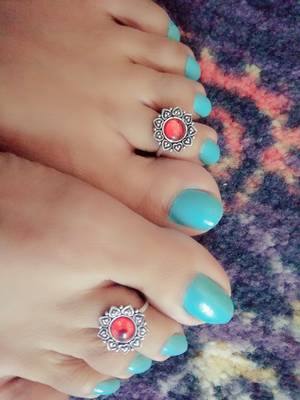 Red Stone Toe Ring 1