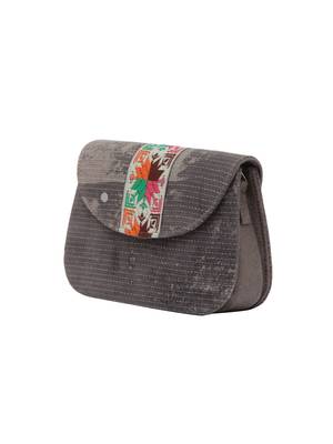 Tarusa slate grey cotton printed sling bag for women 3