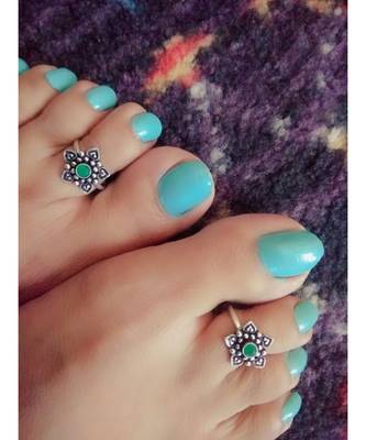 Green Stone Toe Ring 1