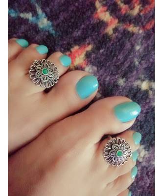 Green Stone Toe Ring 1