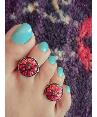Red Stone Toe Ring 1