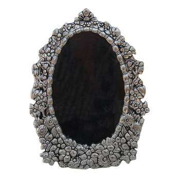 Photo Frame Oval Shaped with Floral Carving in Metal 1