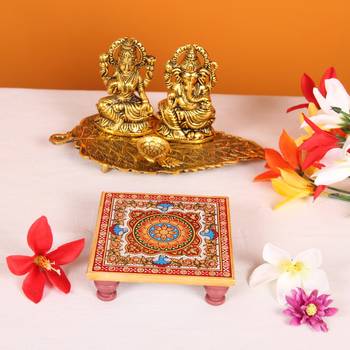 Marble Chowki set of 10 pc with intricate floral Painting 1