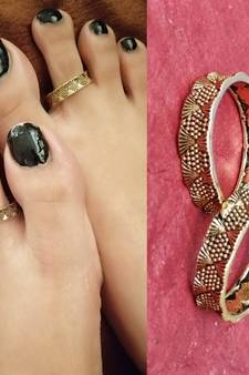 Gold toe-rings