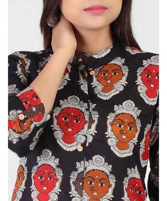 Black Cotton Kurti With Kalamkari Print 4