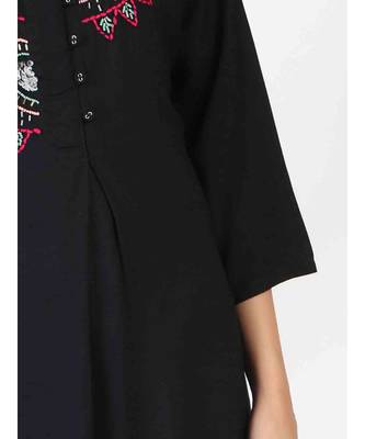 Black Long Cotton Kurti With Side Slit 5