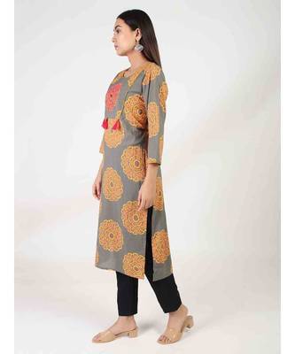 Grey Cotton Straight Kurta With Side Slit 3