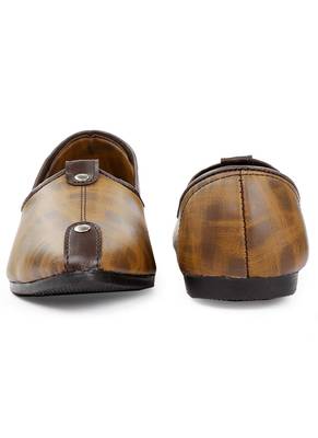  Casual Ethnic Brown Juttis Shoes For Men 3