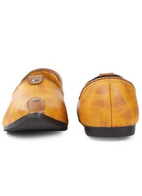  Casual Ethnic Tan Juttis Shoes For Men 3