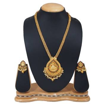 Gold necklaces 1