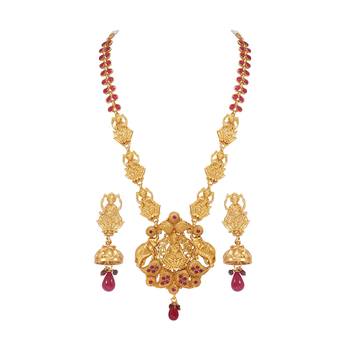 Gold necklaces 2