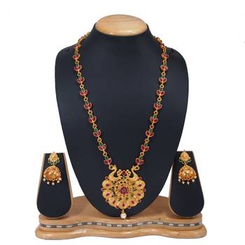 Gold necklaces 1