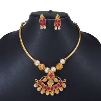 Gold necklaces 1