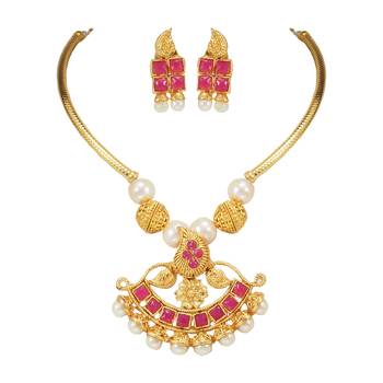 Gold necklaces 2