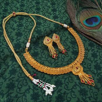 Gold necklaces 1