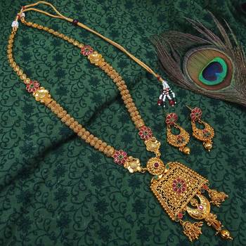 Gold necklaces 4