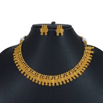 Gold necklaces 3