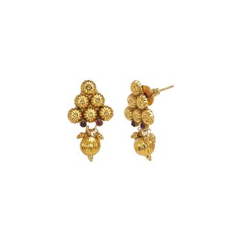Gold necklaces 3