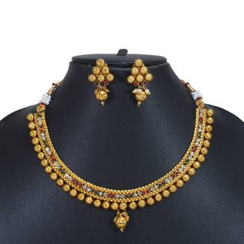 Gold necklaces 4