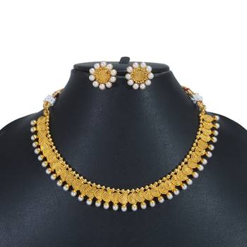 Gold necklaces 4