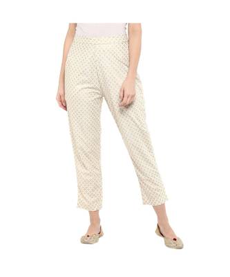 Green Kurti With Beige Foil Print Trousers 5