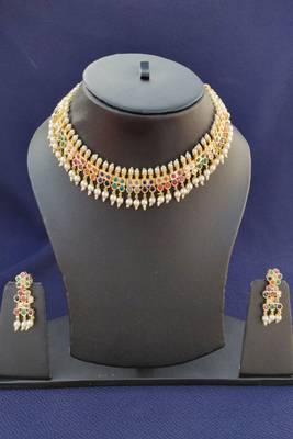 Gold crystal necklaces 1