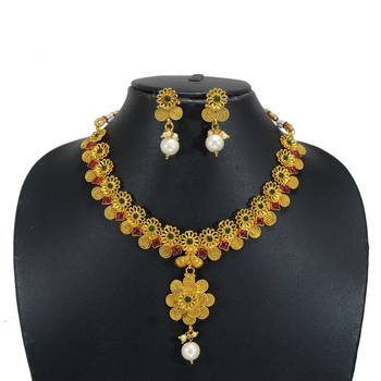 Gold necklace-sets 3