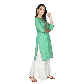 Women   s Green Mangalgiri Solid Straight Kurti 2