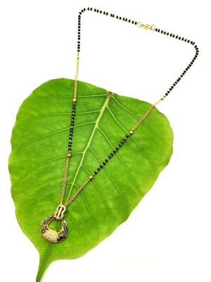 Mangalsutra  Enamel Work Stone Pendant Black Beads Single Line Layer Short Mangalsutra Designs Latest Chain 3
