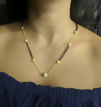 Round Mani Stone Studded Black White Pearl Bead Double Layer Single Line Chain Short Mangalsutra Designs Latest 1