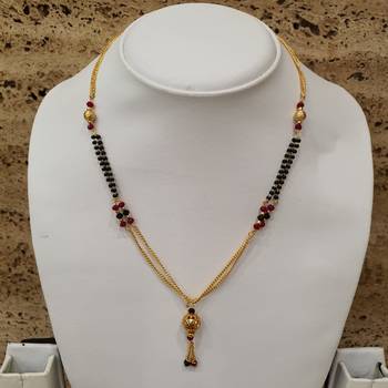 Round Mani Red Latkan 16-Inch Length Single Chain Black Beads Double Layer Line Short Mangalsutra Designs Latest 3