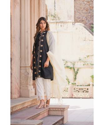 Monochrome Gota Cutwork Set 2