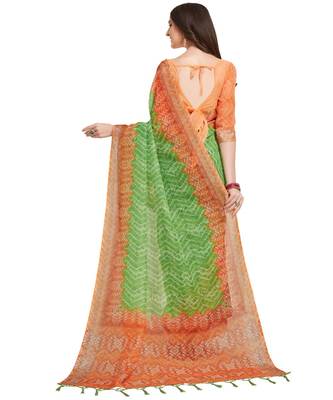 Green printed Linen saree with blouse 2