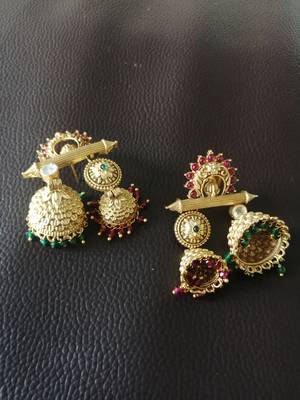 Gold earrings 1