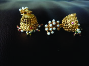 Gold earrings 2