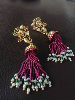 Gold earrings 1