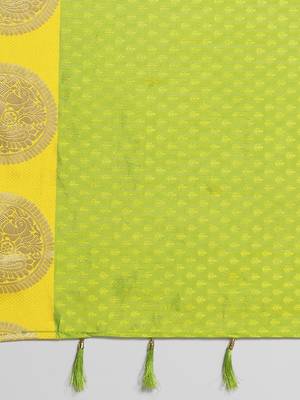 Green printed linen saree with blouse 4