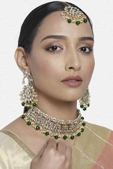 Traditional Kundan Choker Necklace Set with Earrings & Maang Tikka For Women 