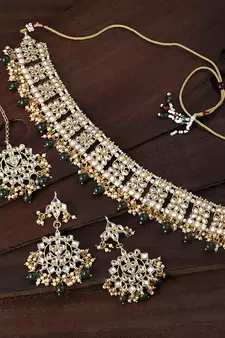 Traditional Kundan Choker Necklace Set with Earrings & Maang Tikka For Women 
