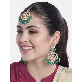 Traditional Gold Plated Pearl & Kundan Maang Tikka With Earring Set 1