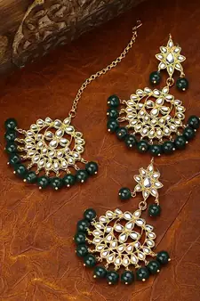 Traditional Gold Plated Pearl & Kundan Maang Tikka With Earring Set