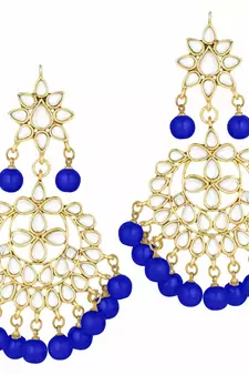 Traditional Pearl And Blue Kundan Maang Tikka With Earring Set For Women