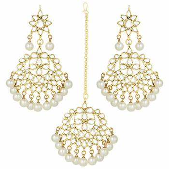 White Gold Plated Pearl And Kundan Traditional Maang Tikka With Earring Set For Women 1