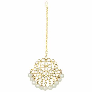 White Gold Plated Pearl And Kundan Traditional Maang Tikka With Earring Set For Women 3