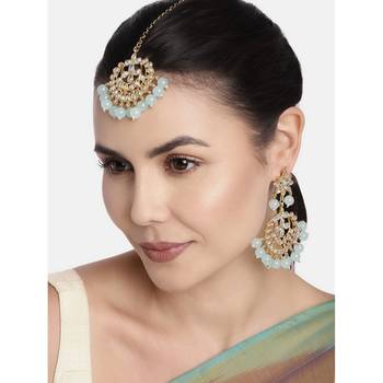 Gold Plated Traditional Kundan Pearl Earrings & Maang Tikka For Women 1