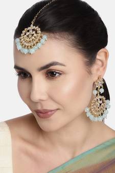 Gold Plated Traditional Kundan Pearl Earrings & Maang Tikka For Women