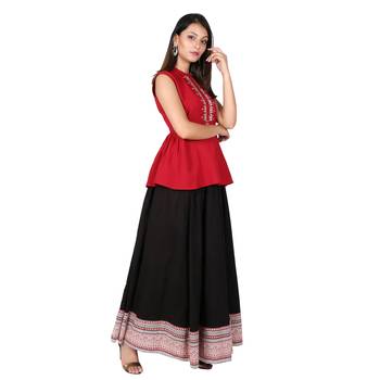 Women Black Solid Cotton Skirt 2